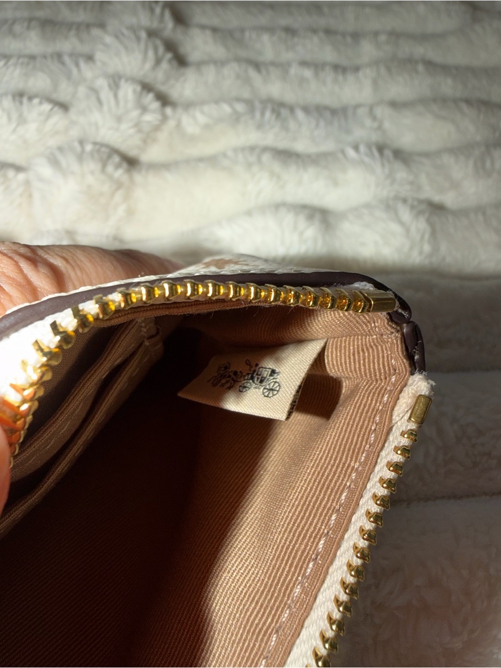 COACH Cream Wristlet with Metallic Star Print - Picture 4 of 4